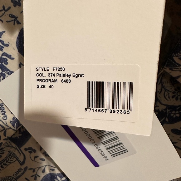 NWT Ganni Dress. Size 40. I am typically a Large. This one of more of an XL. - Picture 4 of 4